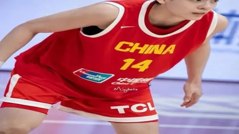 胡多败北于宋亚东精湛技术，UFC格斗之夜2025年2月24日上演巅峰对决